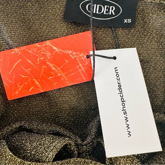 New Cider Solid Glitter Gold Halter Choker Style Cropped Tank Top - Picture 9 of 9